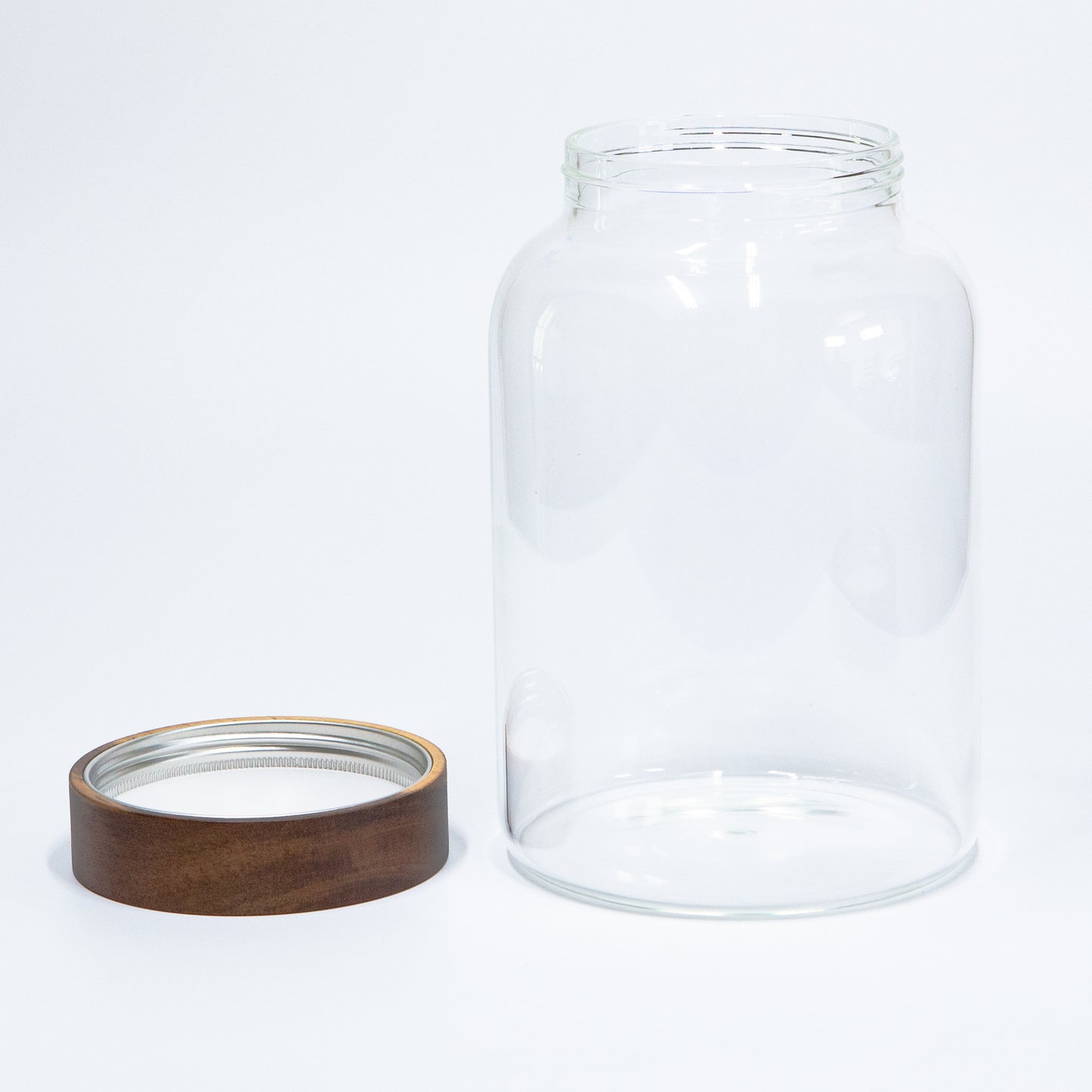 Round Pantry Jar (90 oz unit) Acacia screw lid